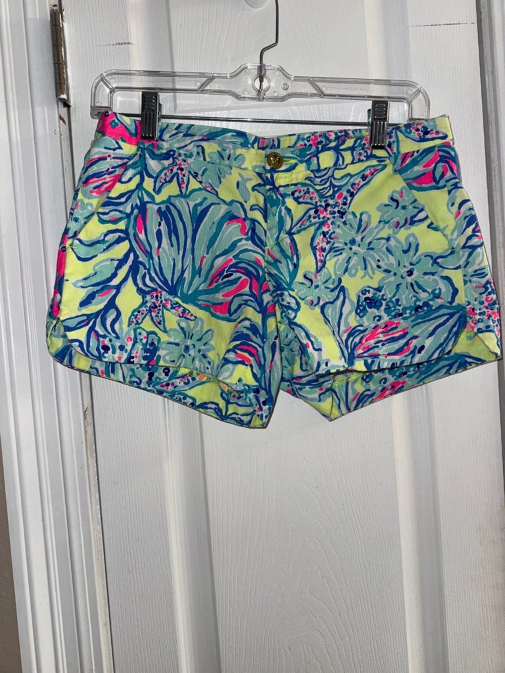 Lilly Pulitzer Size 00 Neon Floral Shorts in Lime, Blue & Pink